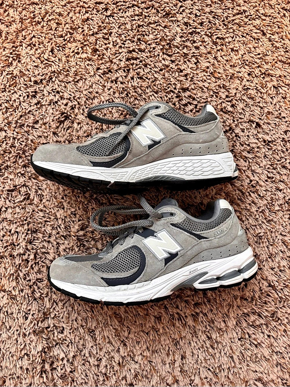 New Balance 2002R